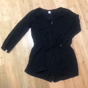 Like new GAP Long sleeve black romper